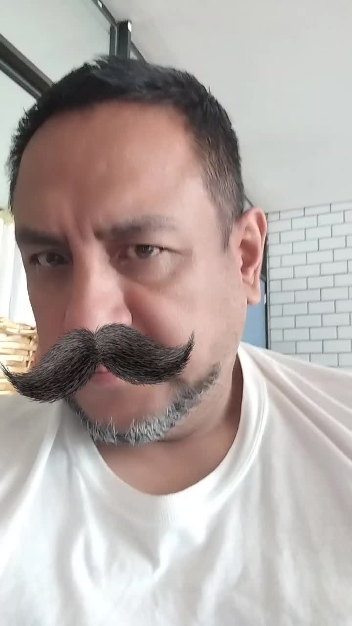 @Israelza
