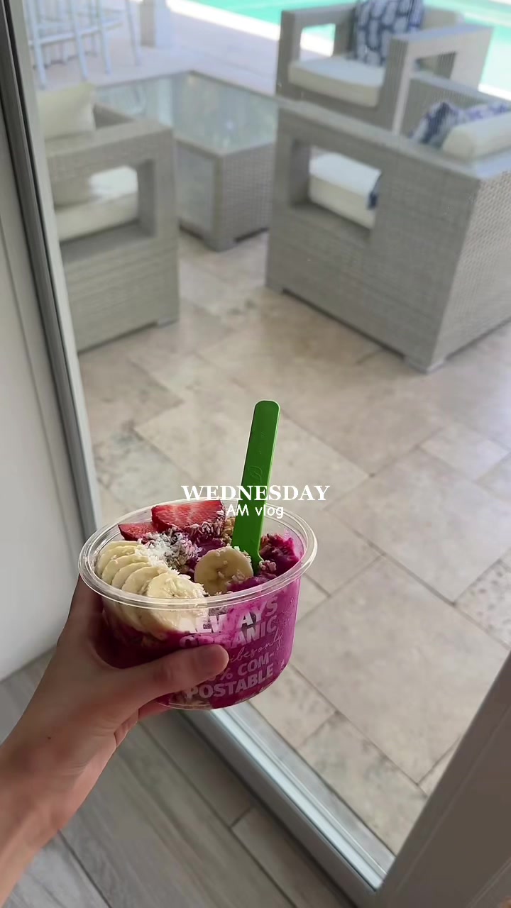 @skye 🌸🥥🌆🐒🎸