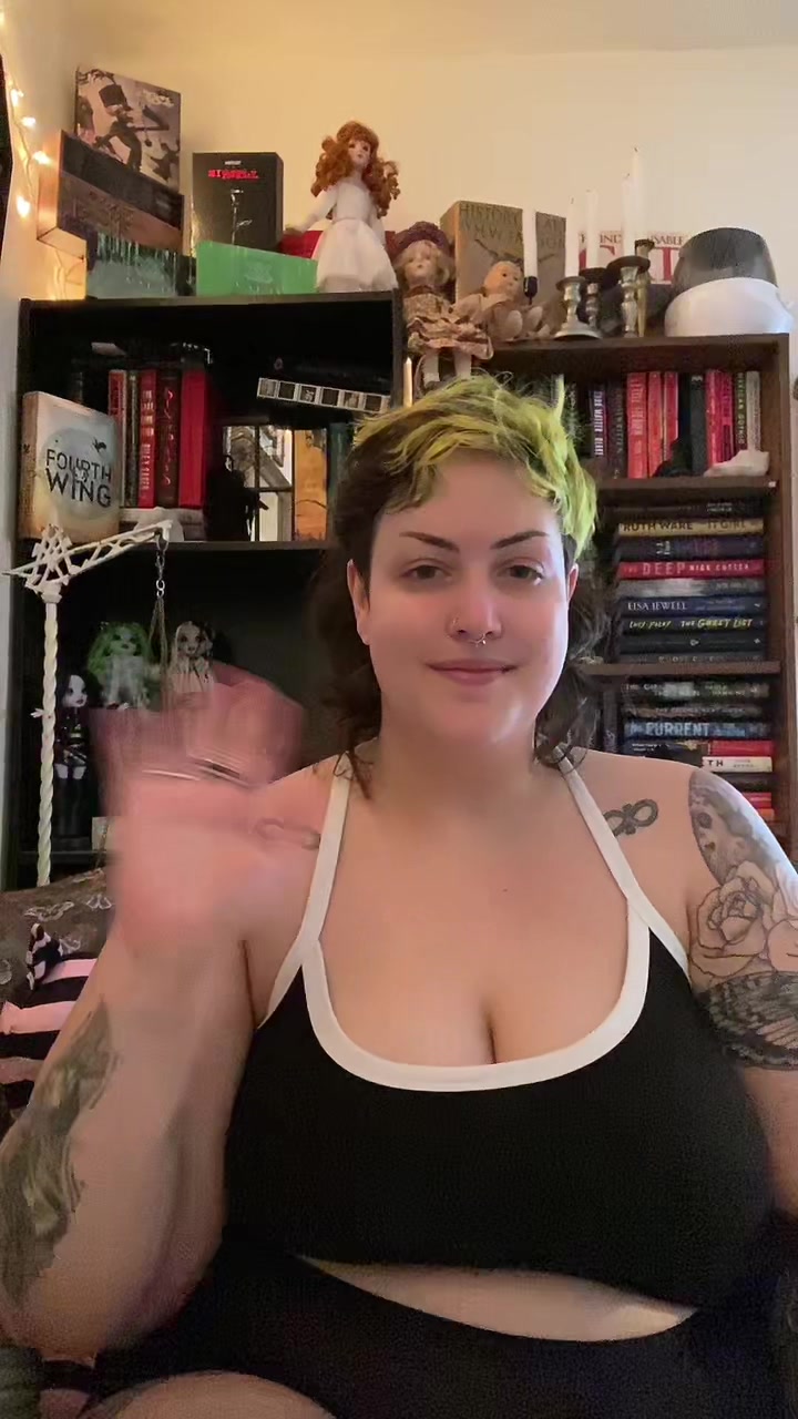 @nikkinvrgrn