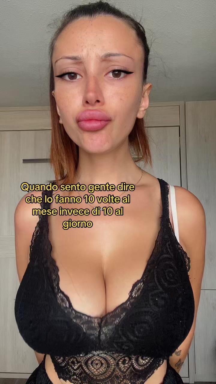 @lizqueensurace