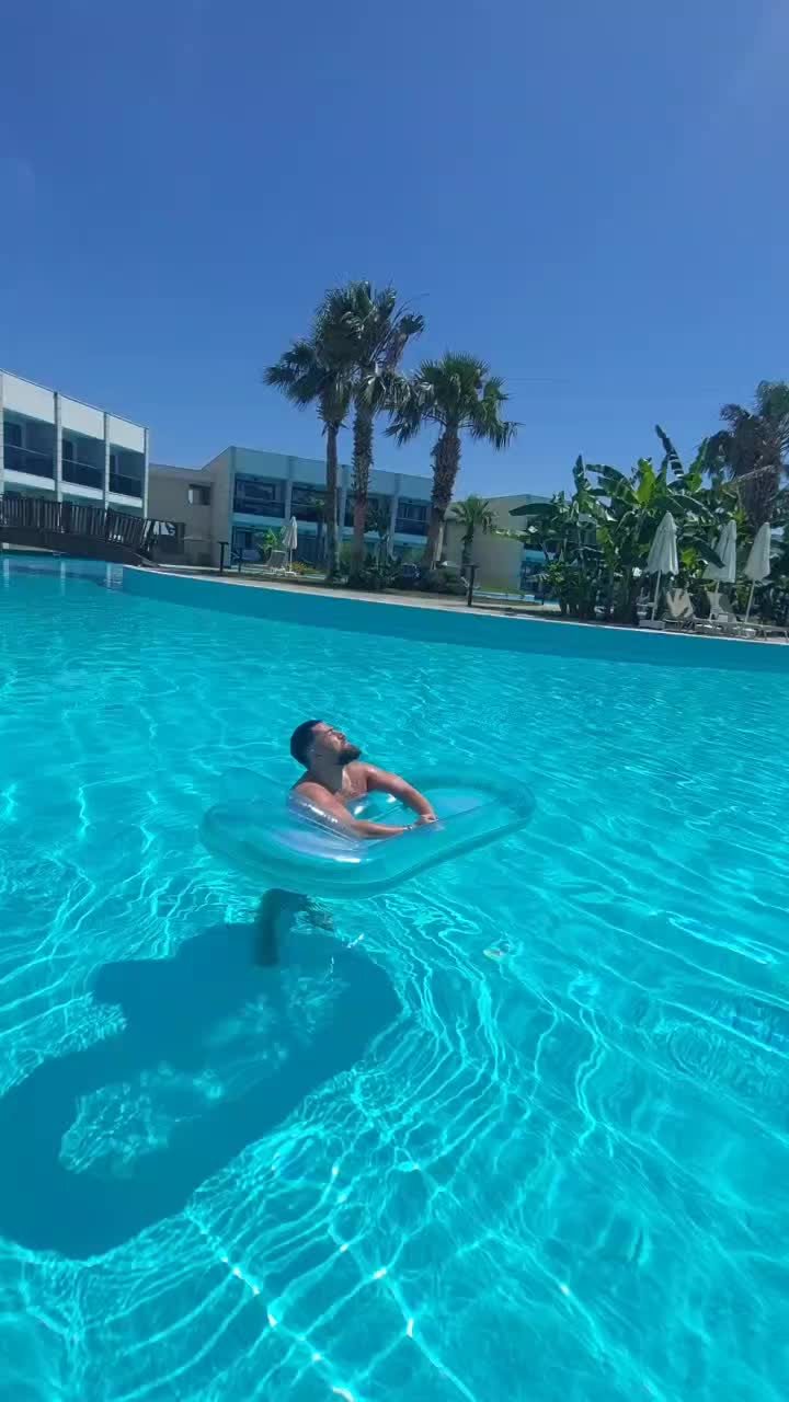 @MiraRoseDemir