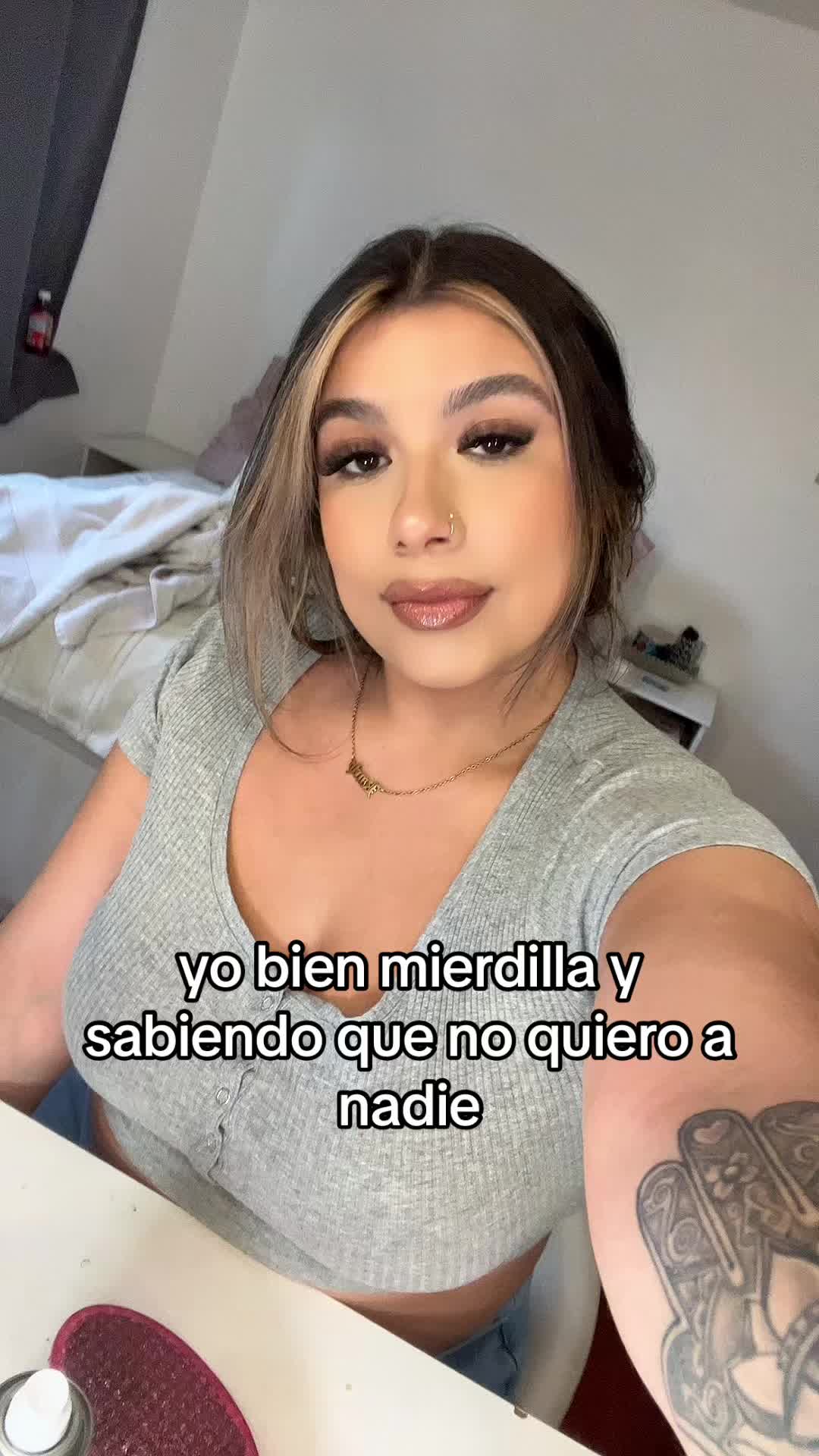 @karelyflrs