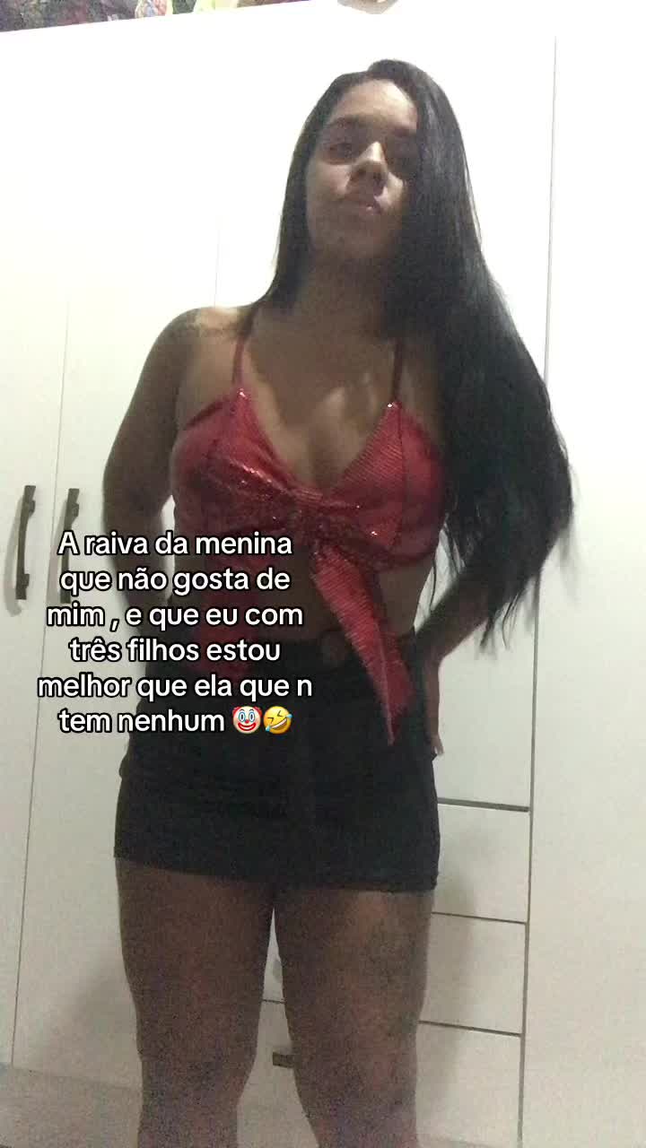 @Thain&aacute; De Oliveira