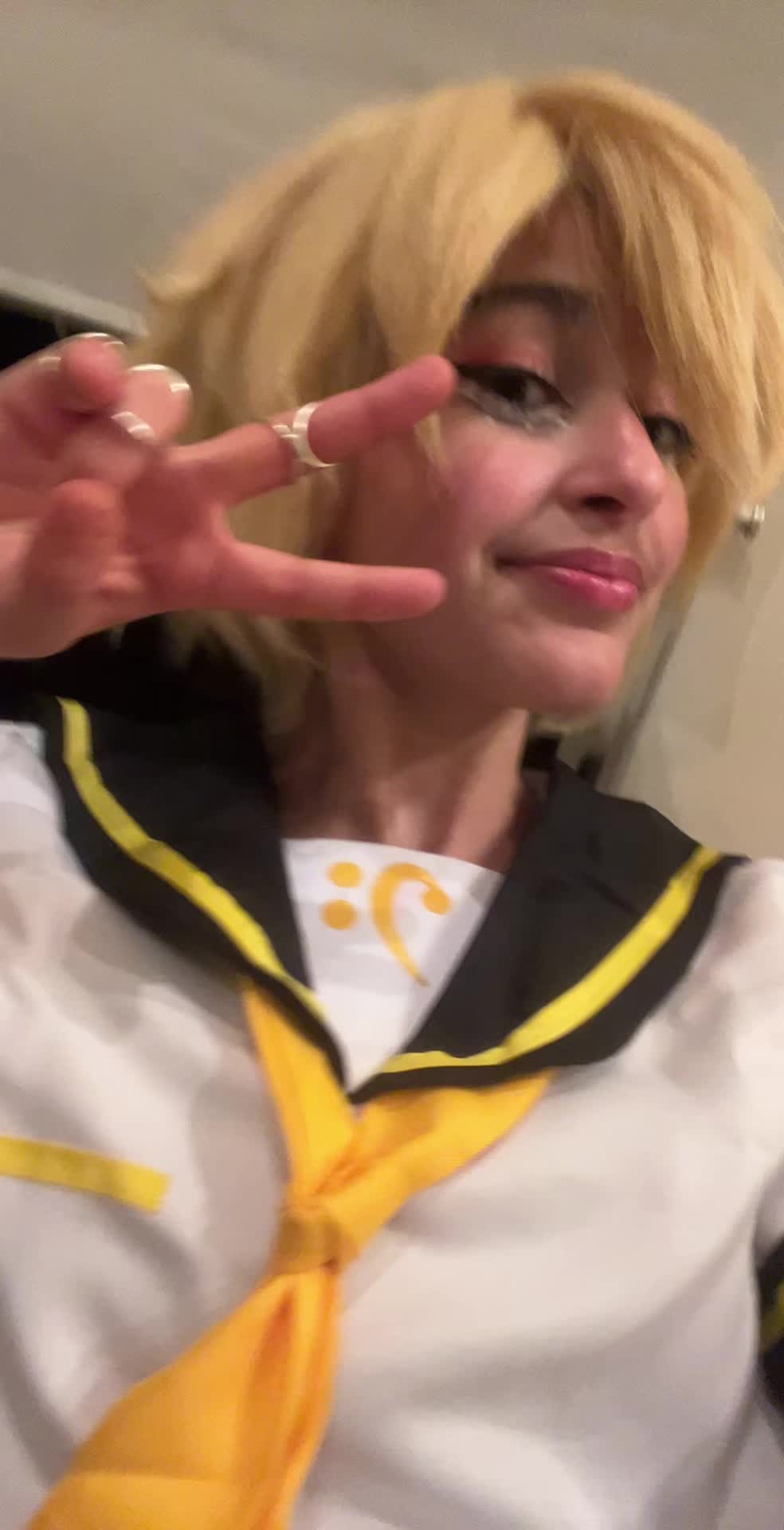 @kaylyn_goods.cos