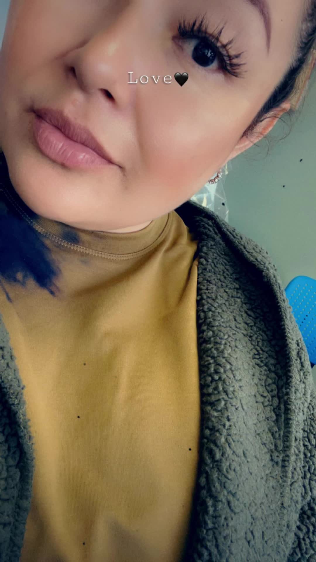 @Sandy_🪐