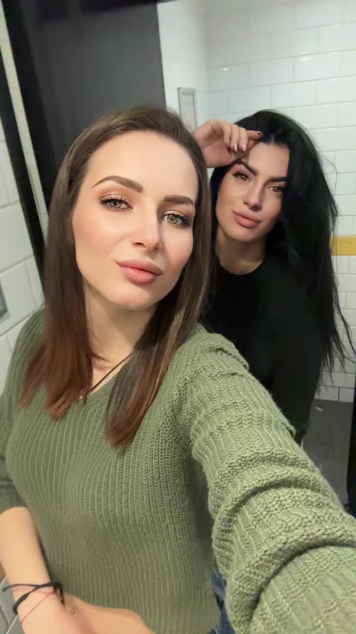 @𝒫𝒶𝓂𝑒𝓁𝒶 🧸
