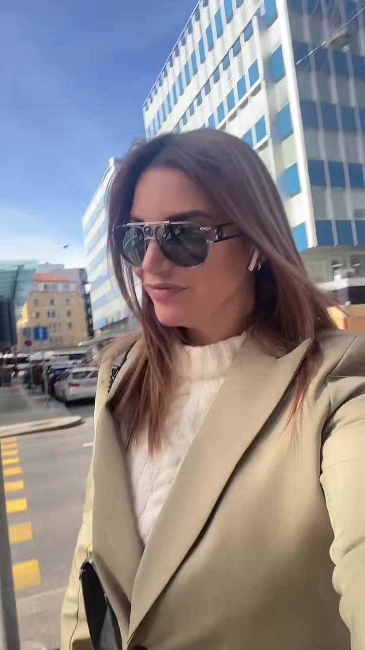 @Nad&egrave;ge Lacroix