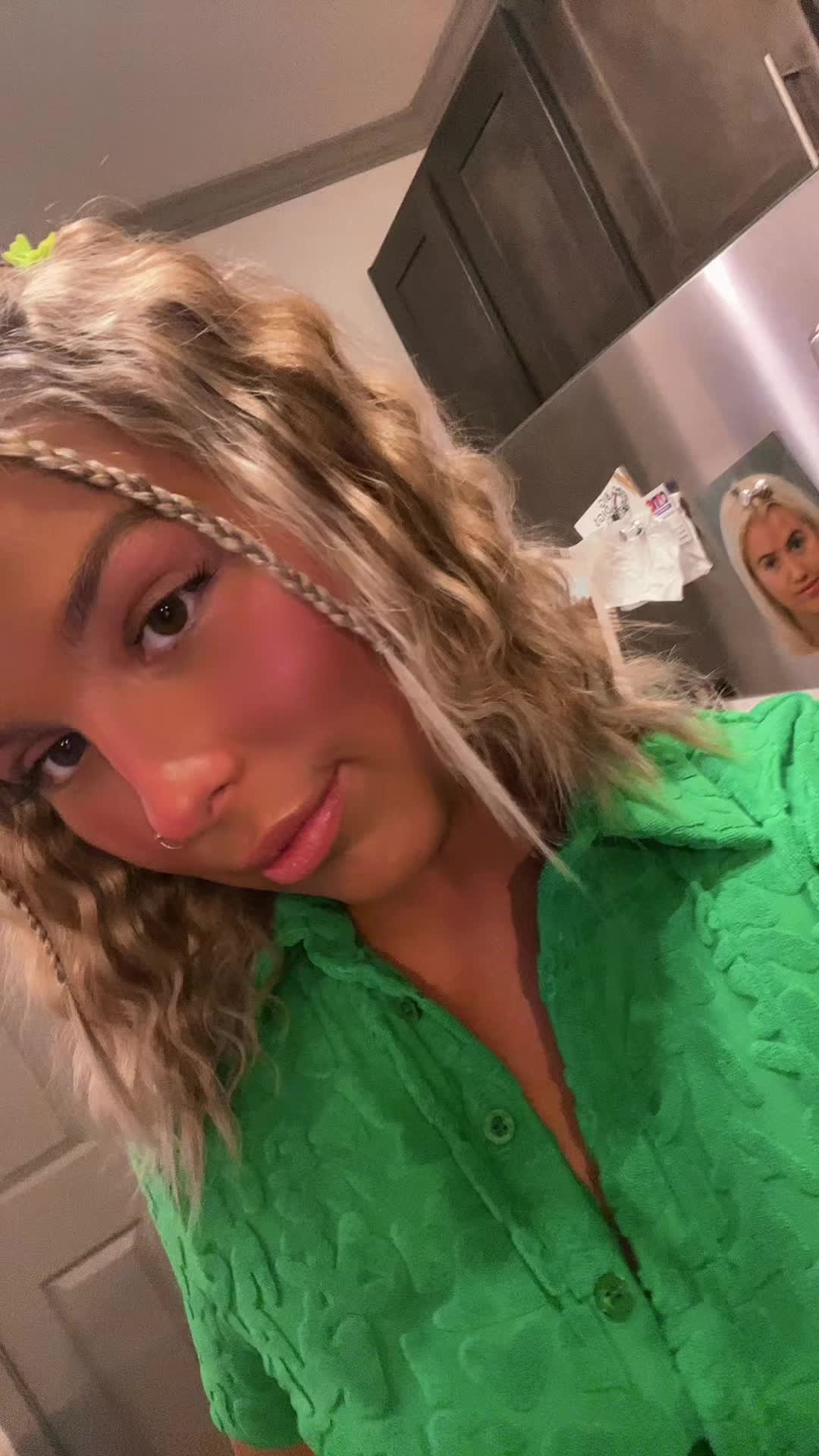 @noelleeehunter