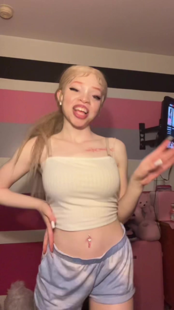 @officiallybrxt