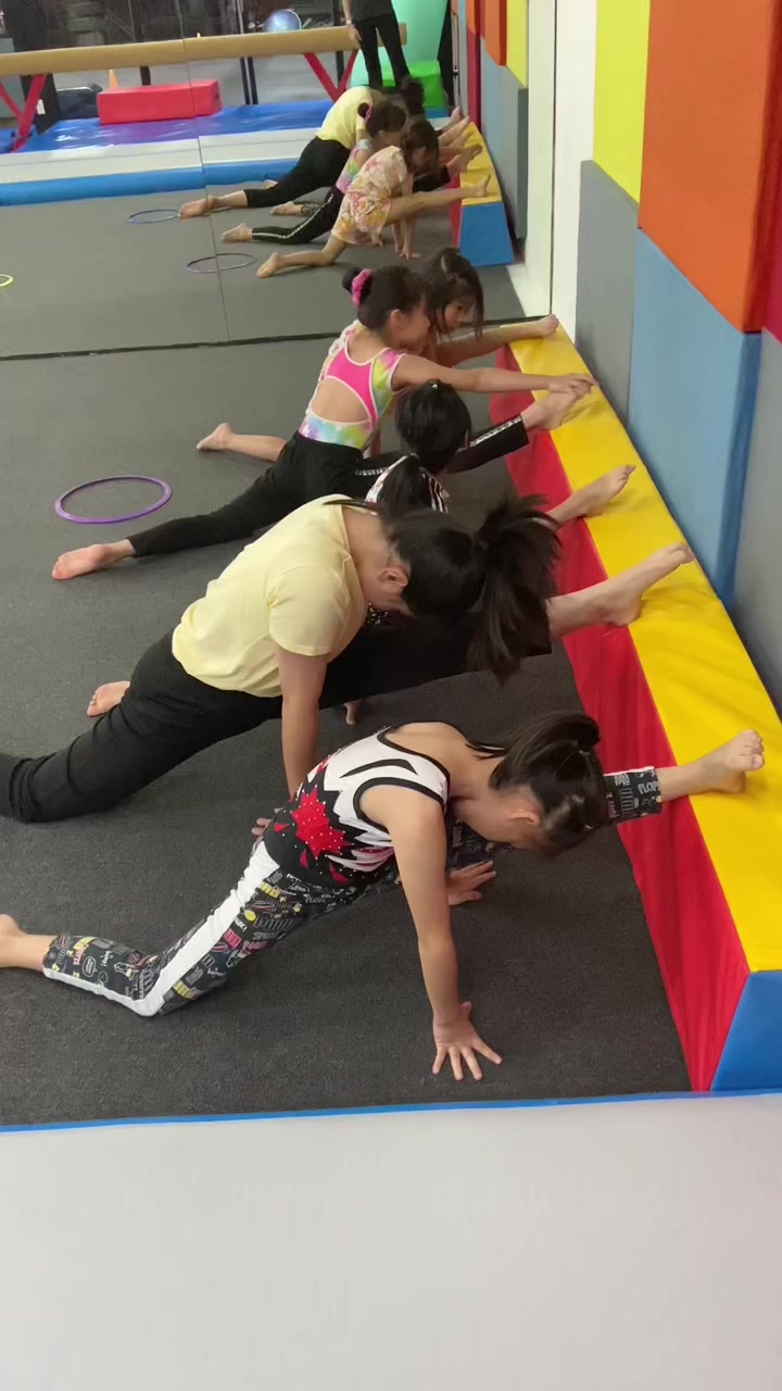 @iStar&ensp;Gymnastics