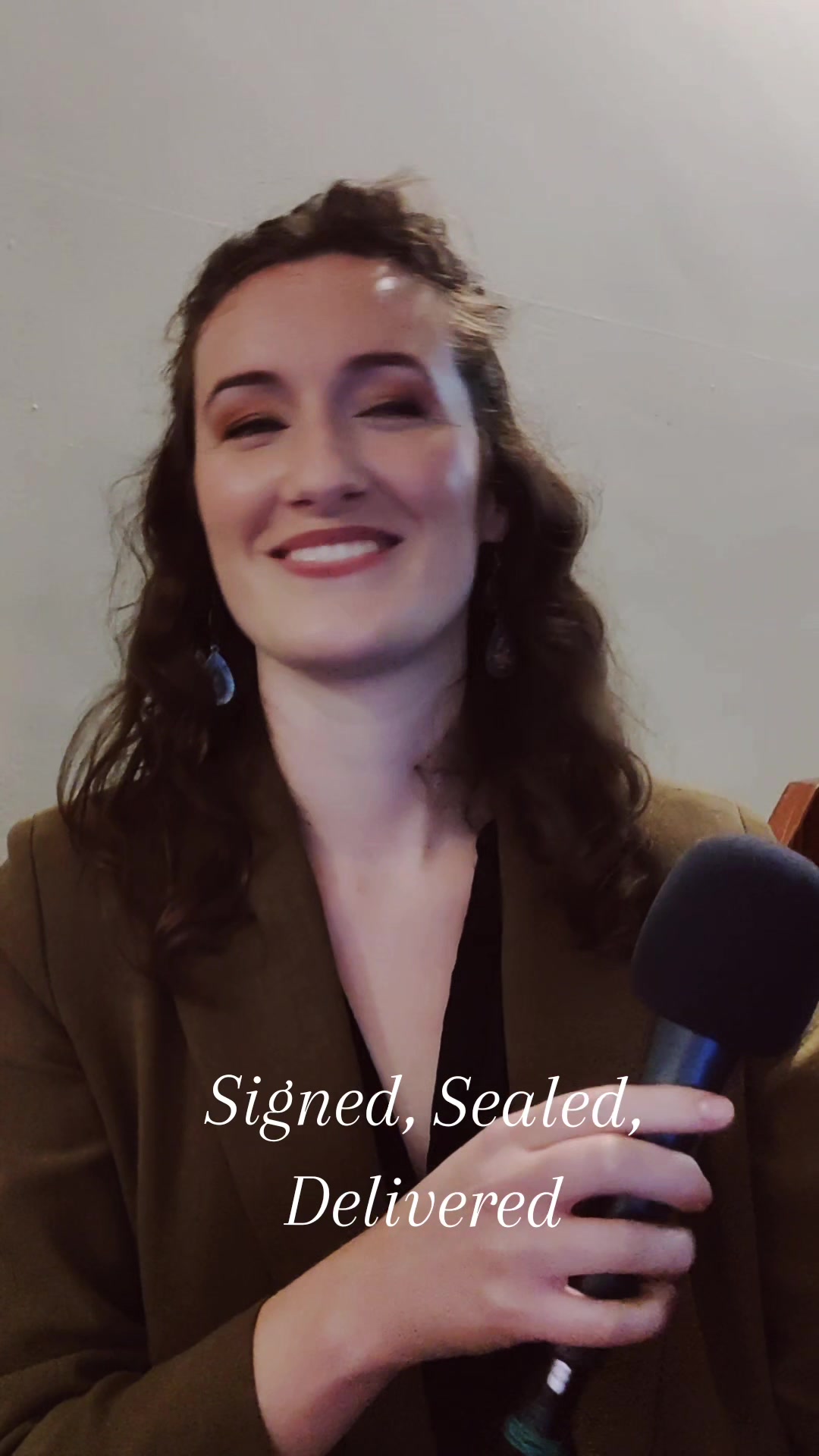 @Stephanie Healy Vocalist