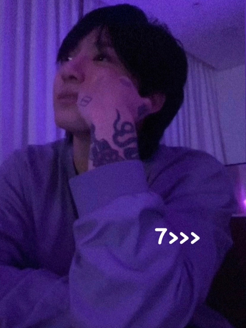 @⟭⟬ ⁷