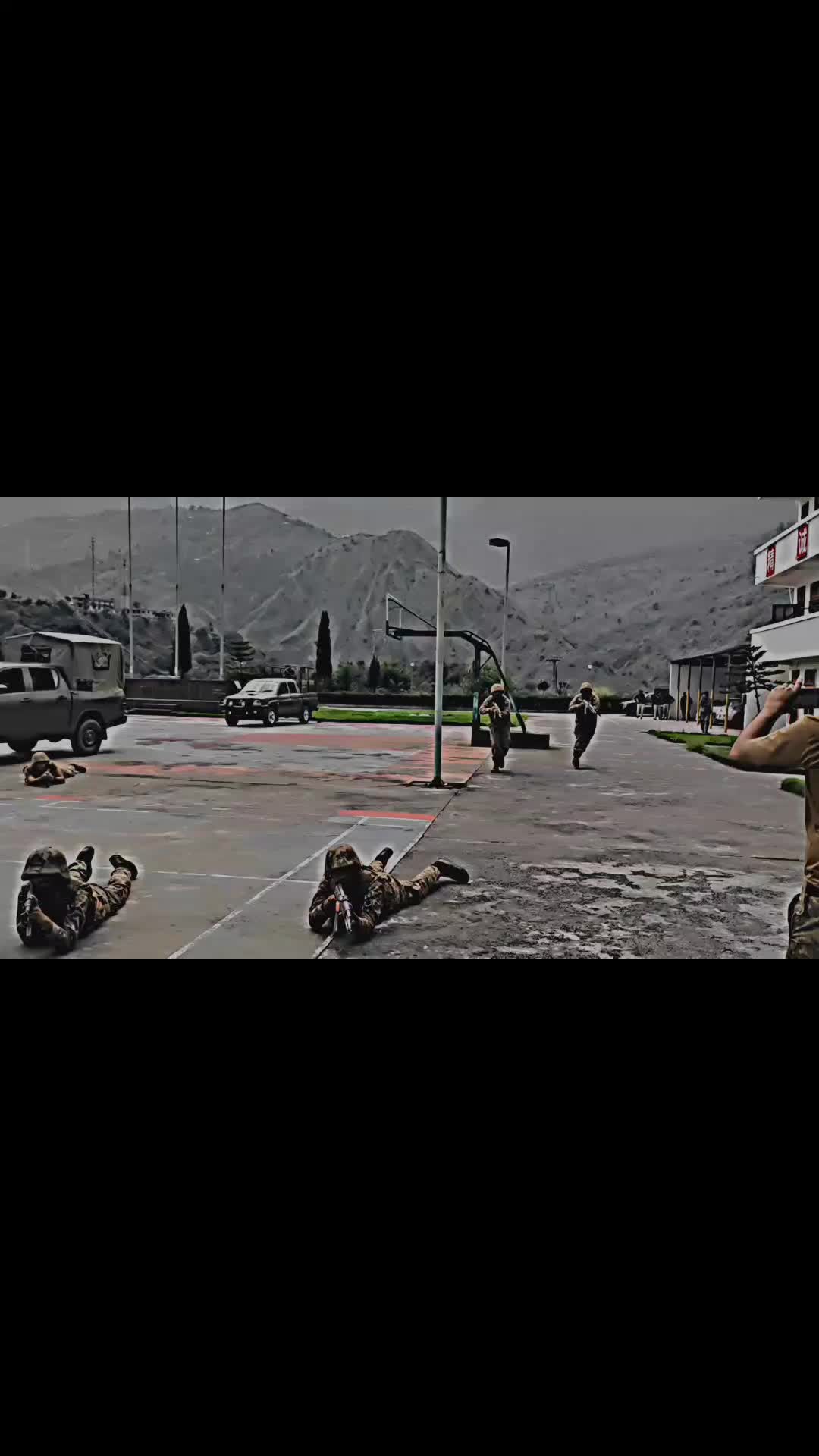 @A W A i S | 👮🏻&zwj;♂️🇵🇰
