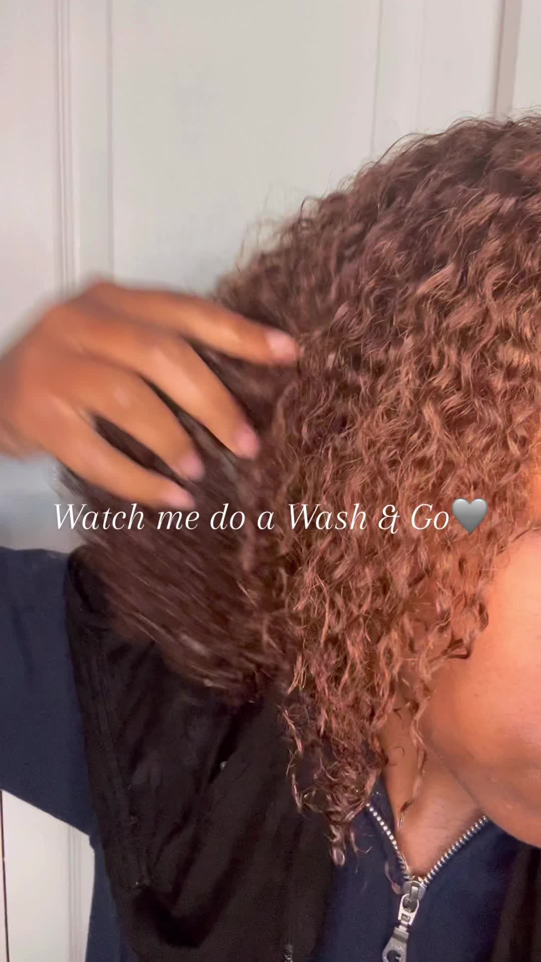 @Curlswithnia