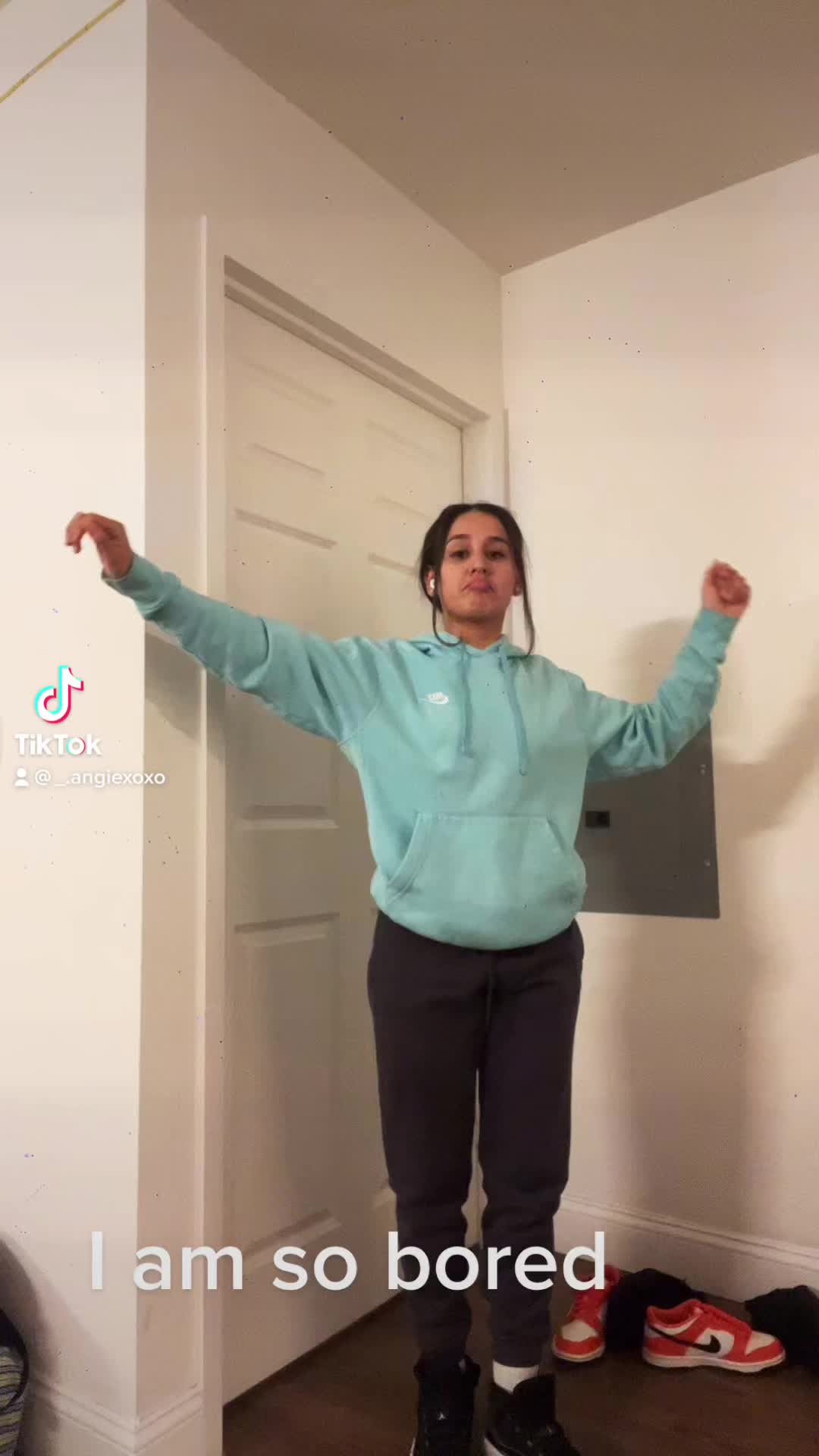 @_.angiexoxo