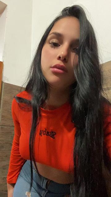@𝐴𝑧𝑢 𝑣𝑖𝑙𝑙𝑎𝑔𝑟𝑎 🩶
