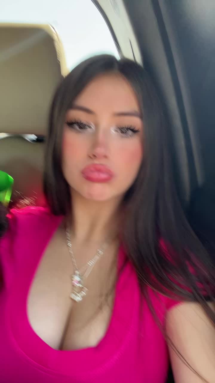 @isabella