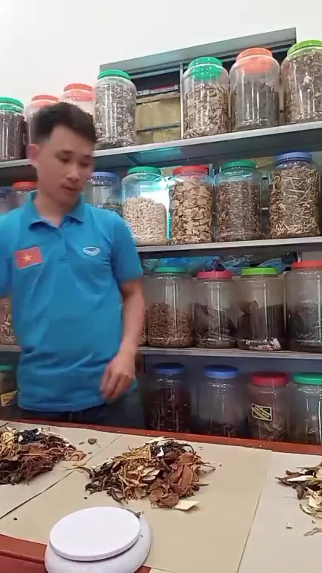 @Đ&ocirc;ng y VŨ VĂN D&Acirc;N