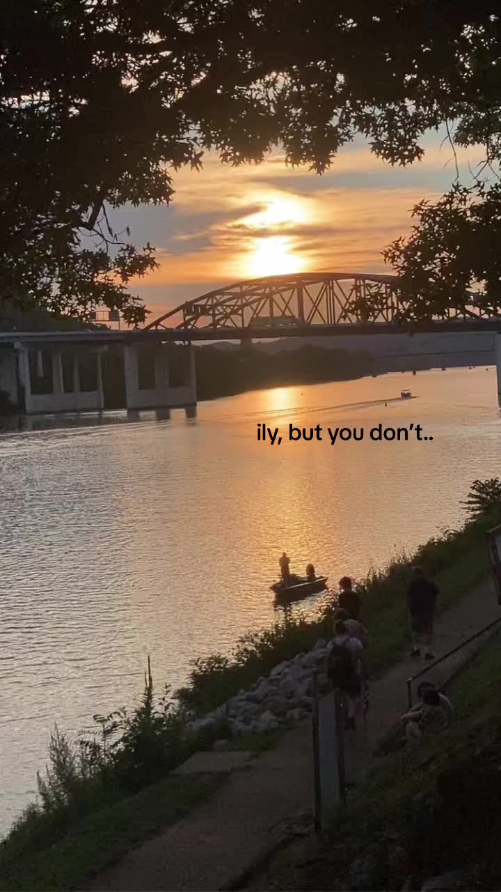 @just.here.
