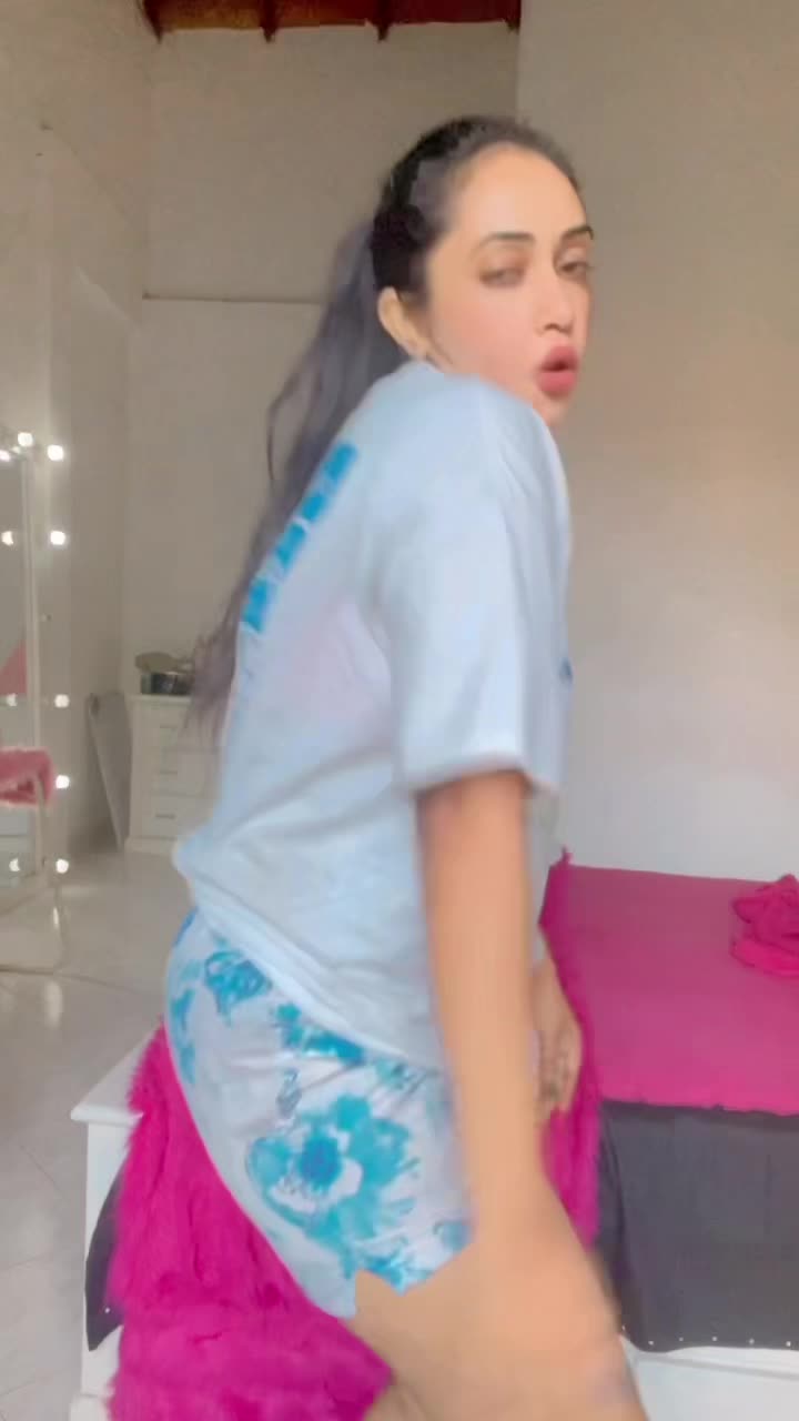 @Oshini Upeksha Perera 👸