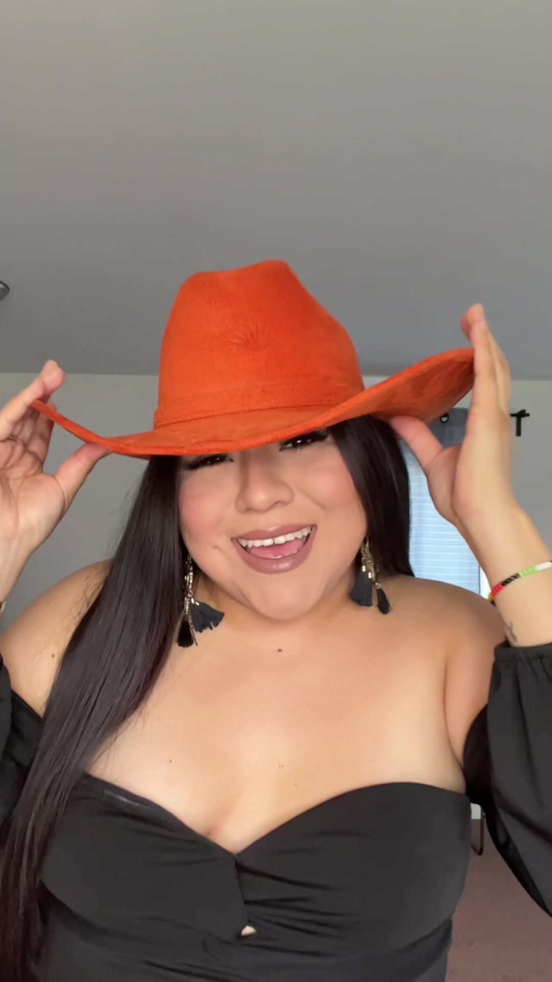 @Laura Sarah&iacute;