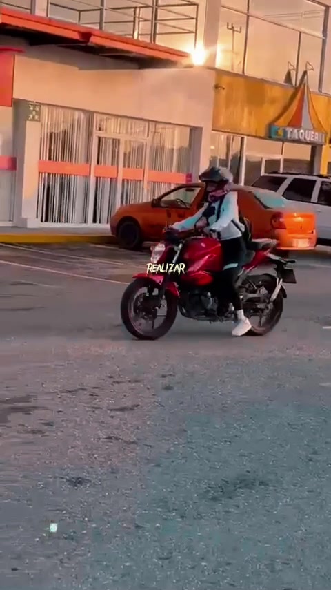 @La_pulgarcita_biker
