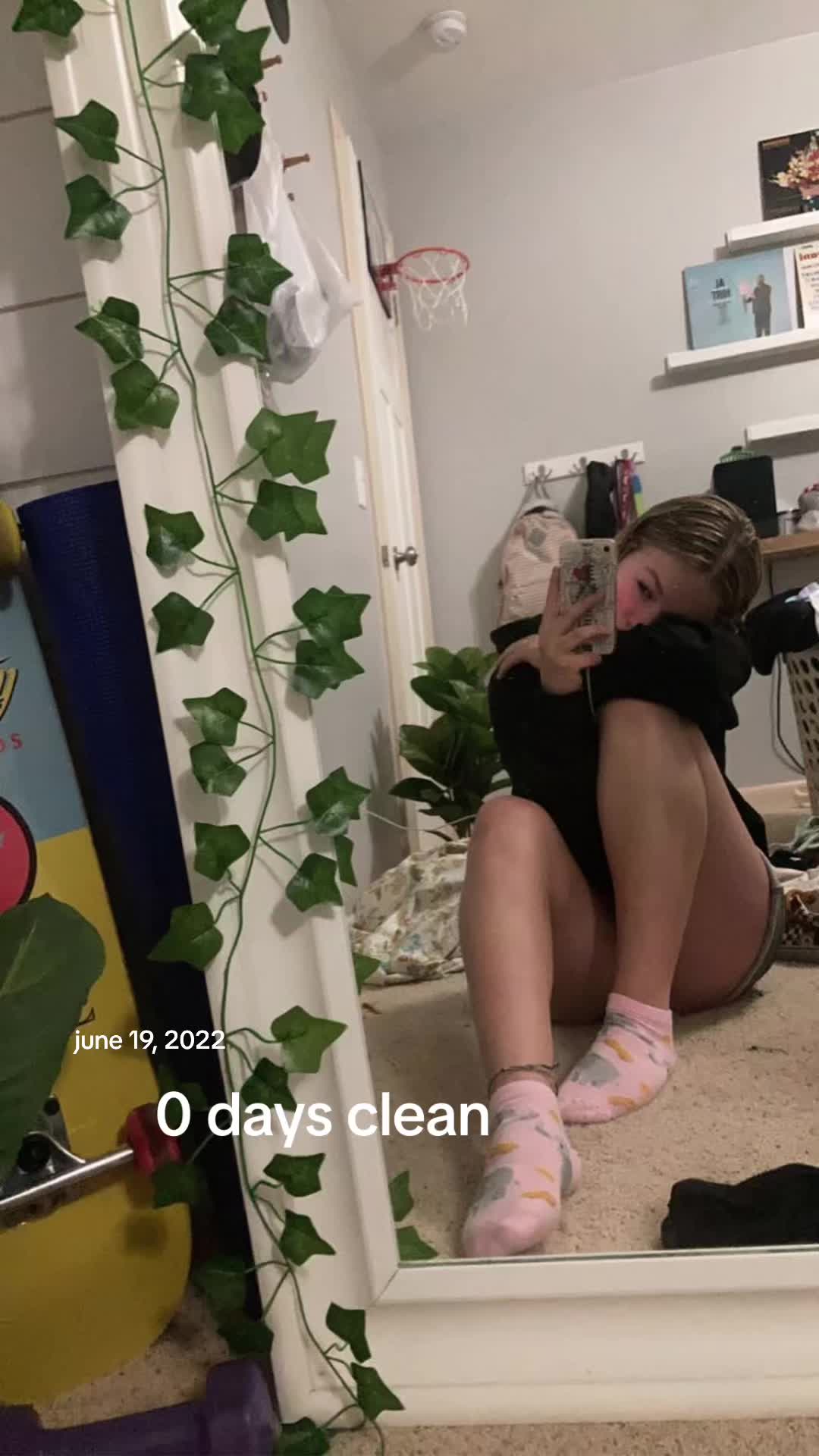 @👻
