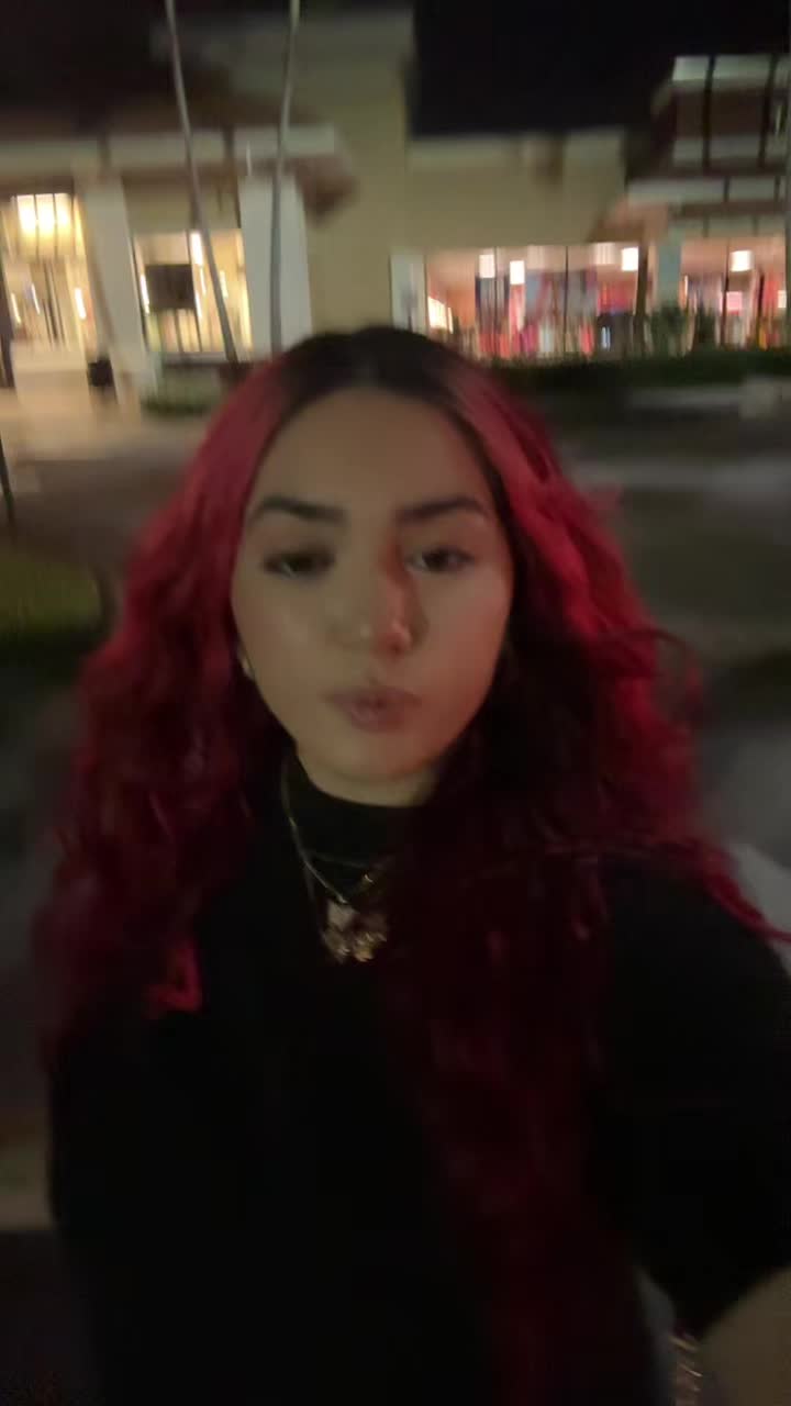 @Zoe Valladares