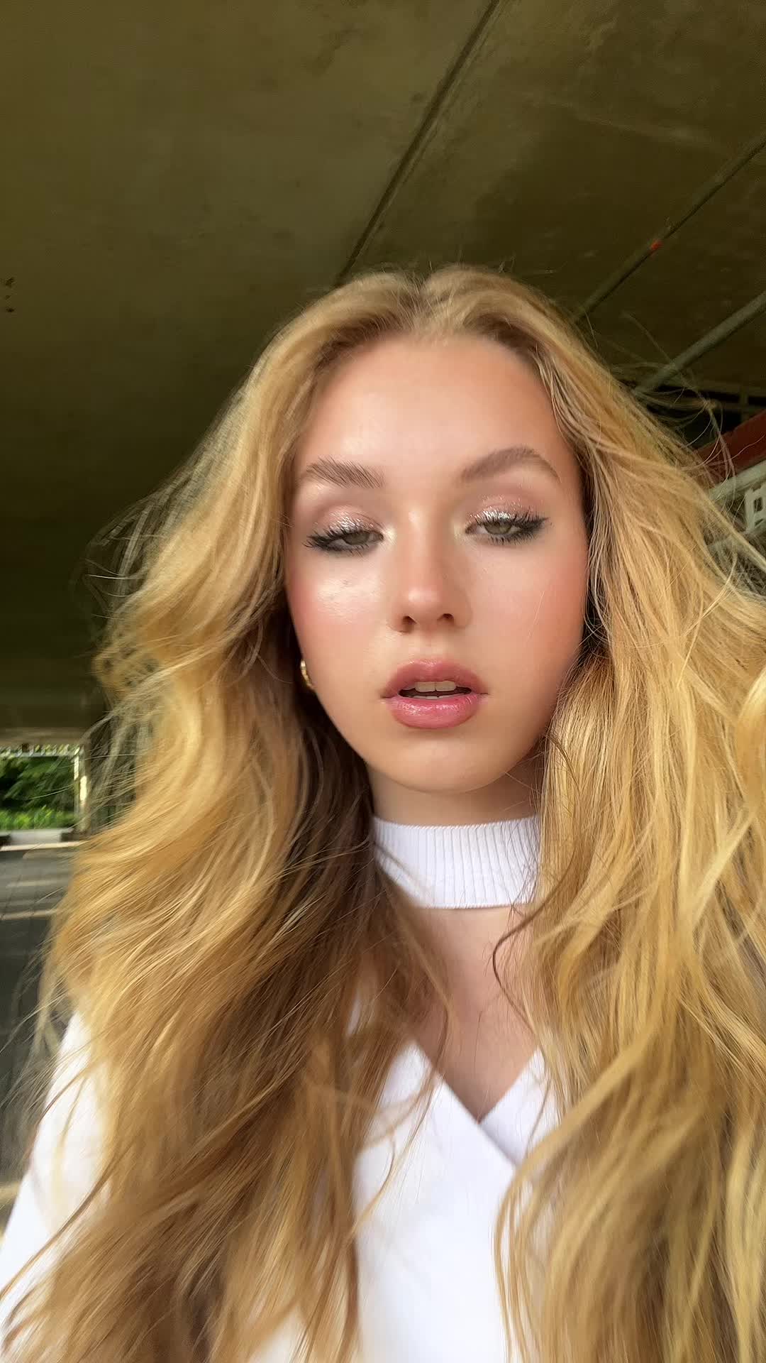 @✭☆⭑