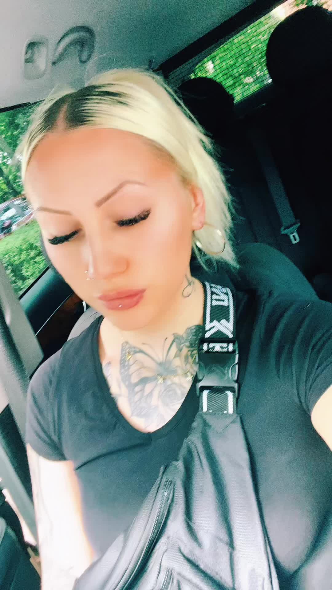 @MrsBarbiie🇩🇪