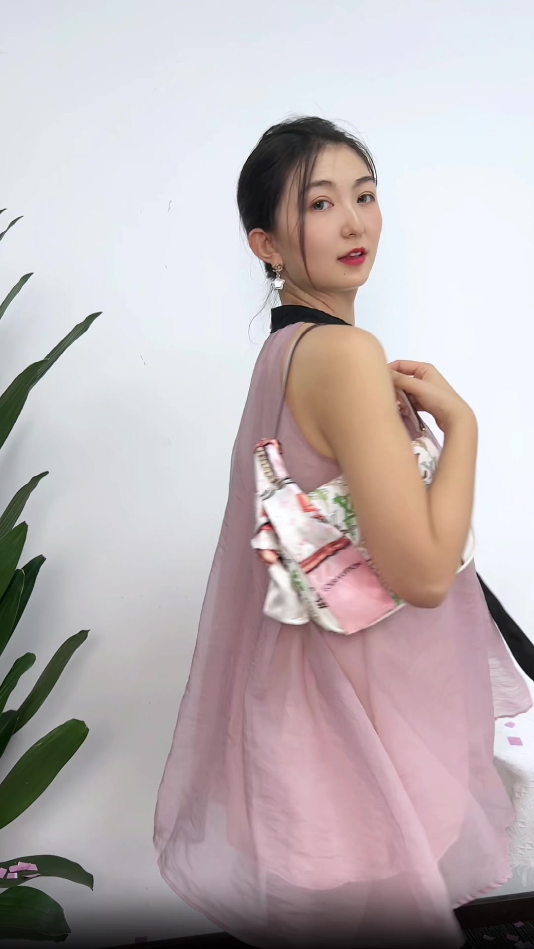 @user73809201325