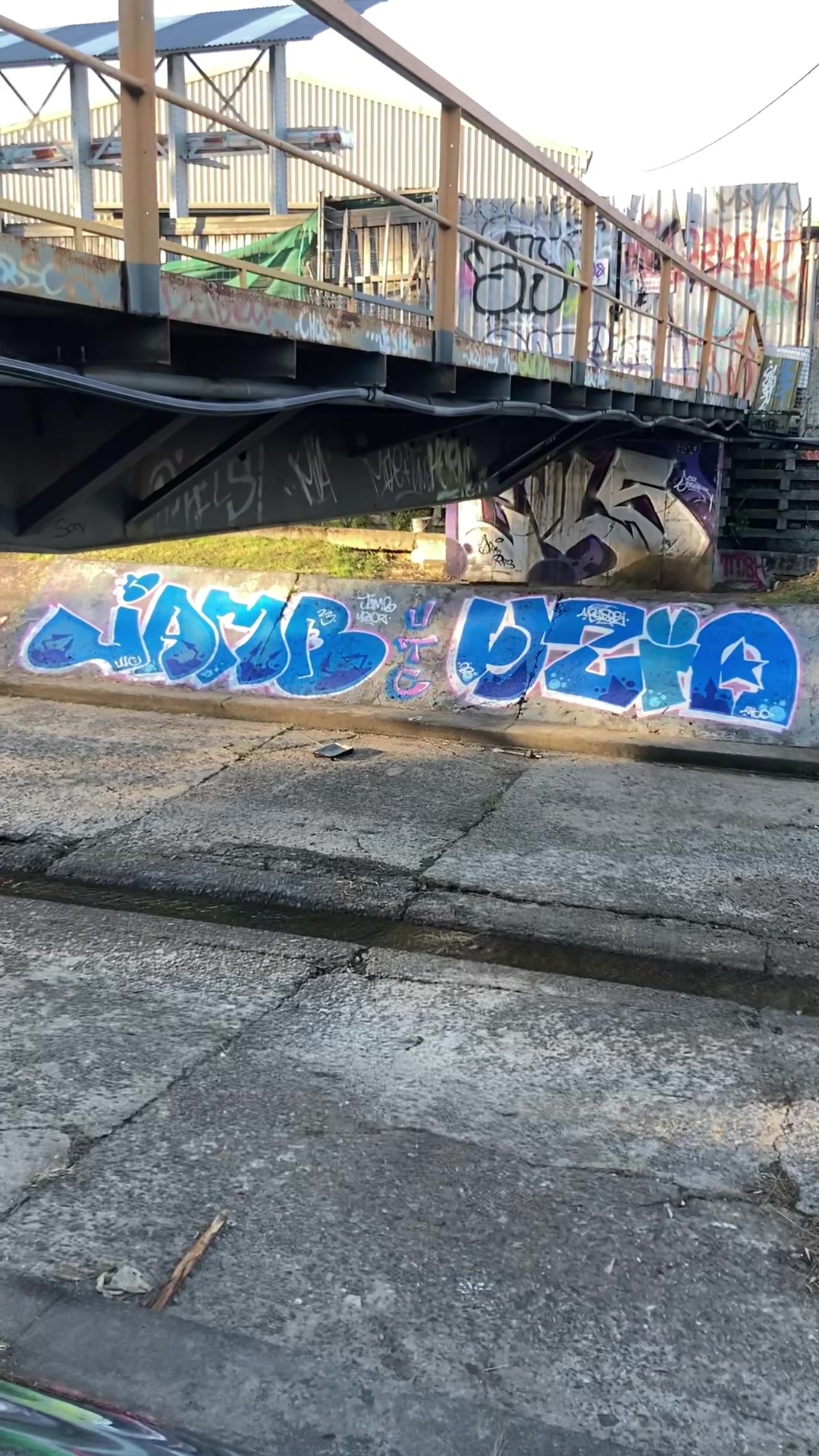 @UZIO