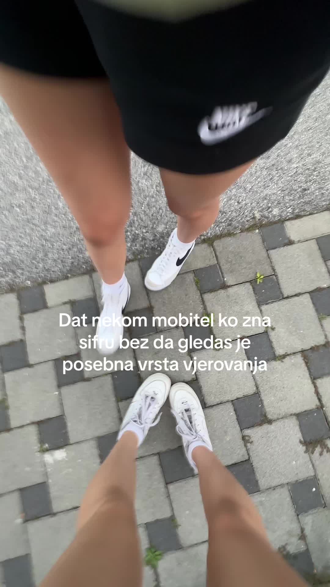 @🤍
