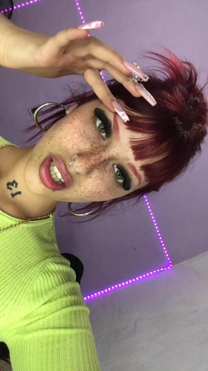 @Mika Rios🍬