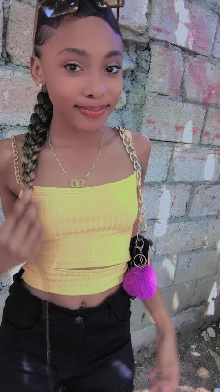 @Labellenana010