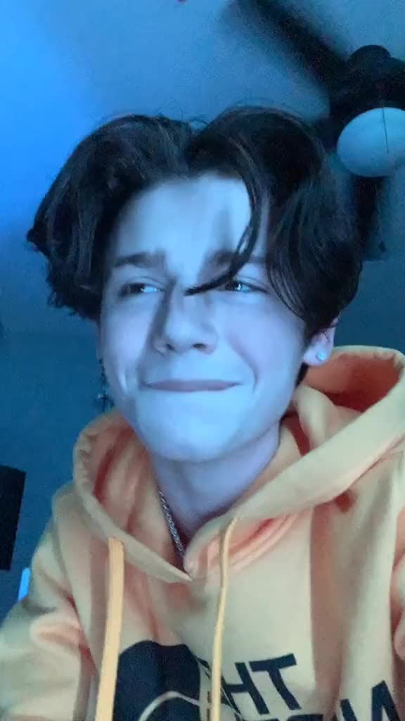 @фанатка 😎💪