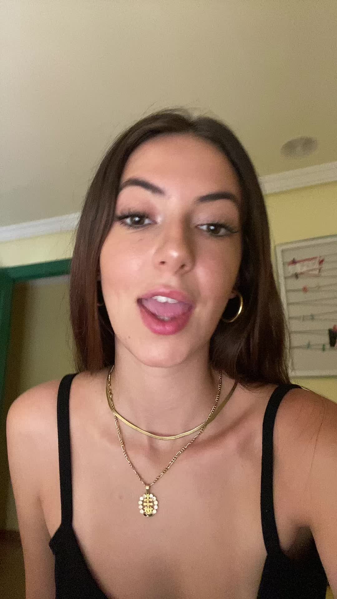 @Valentina