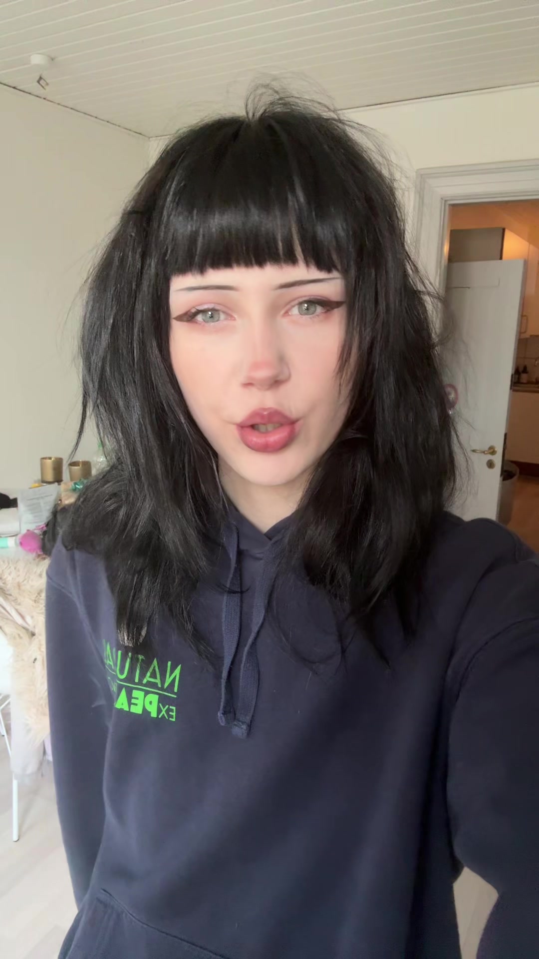 Bibble (@bibblekittyyyy) - Urlebird