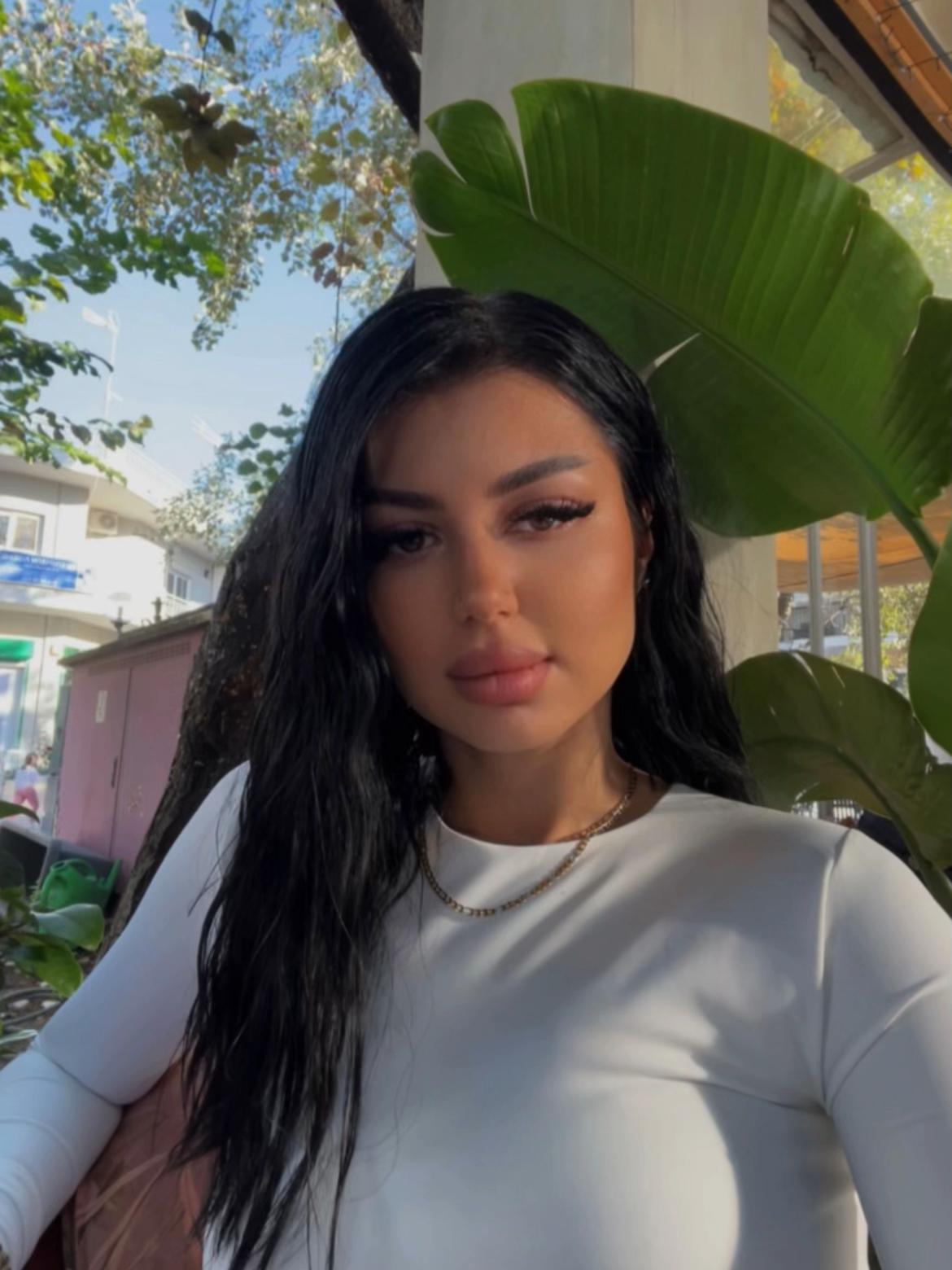 @Ina 🇦🇱