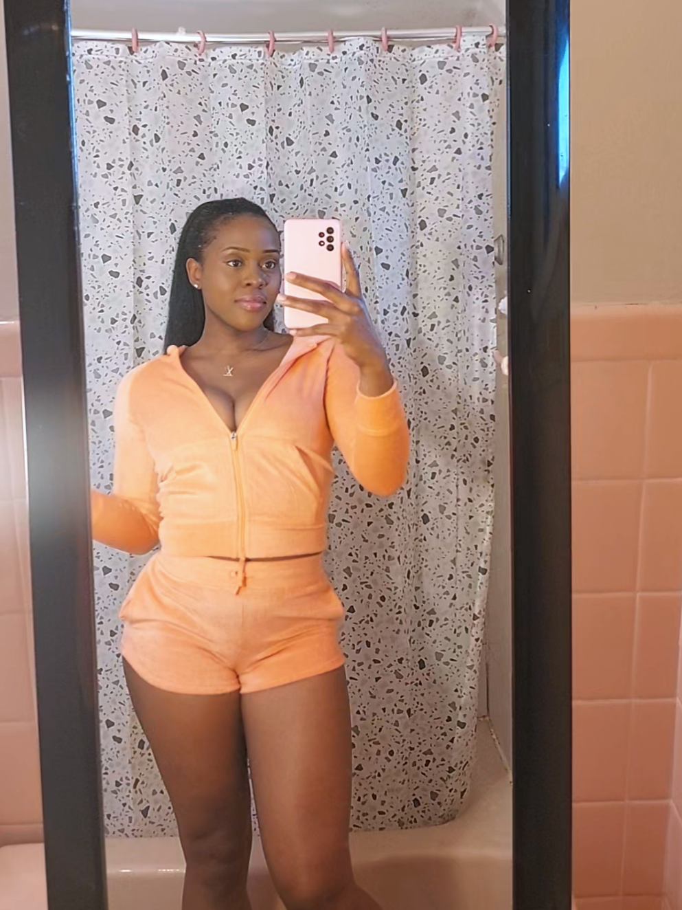@chichiswrld