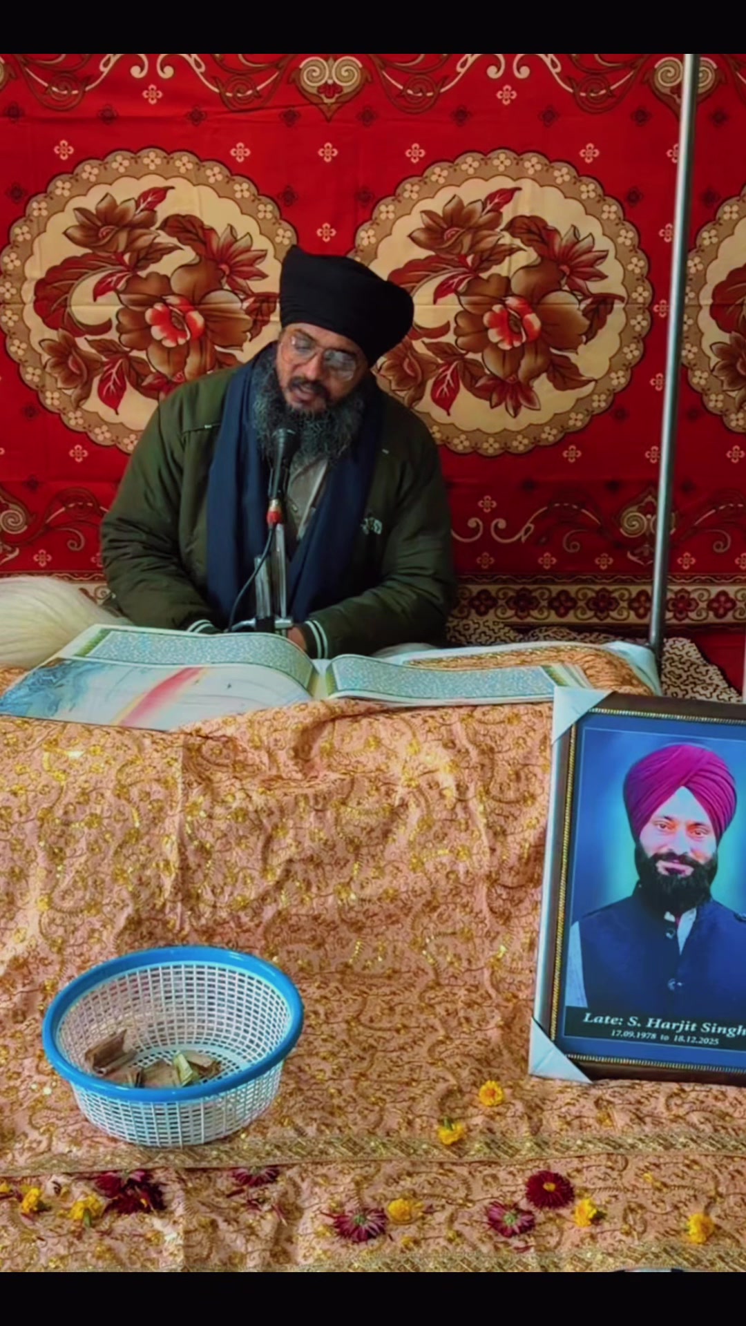@Kaur@uk