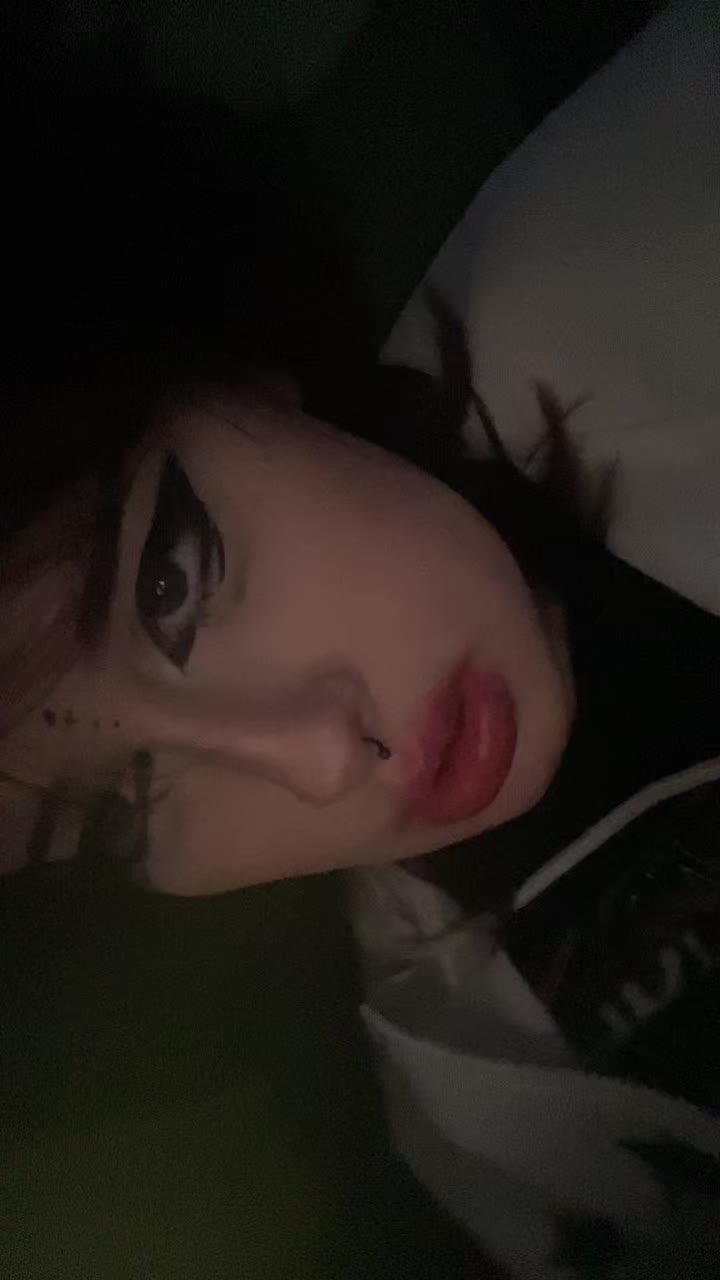 @🖤