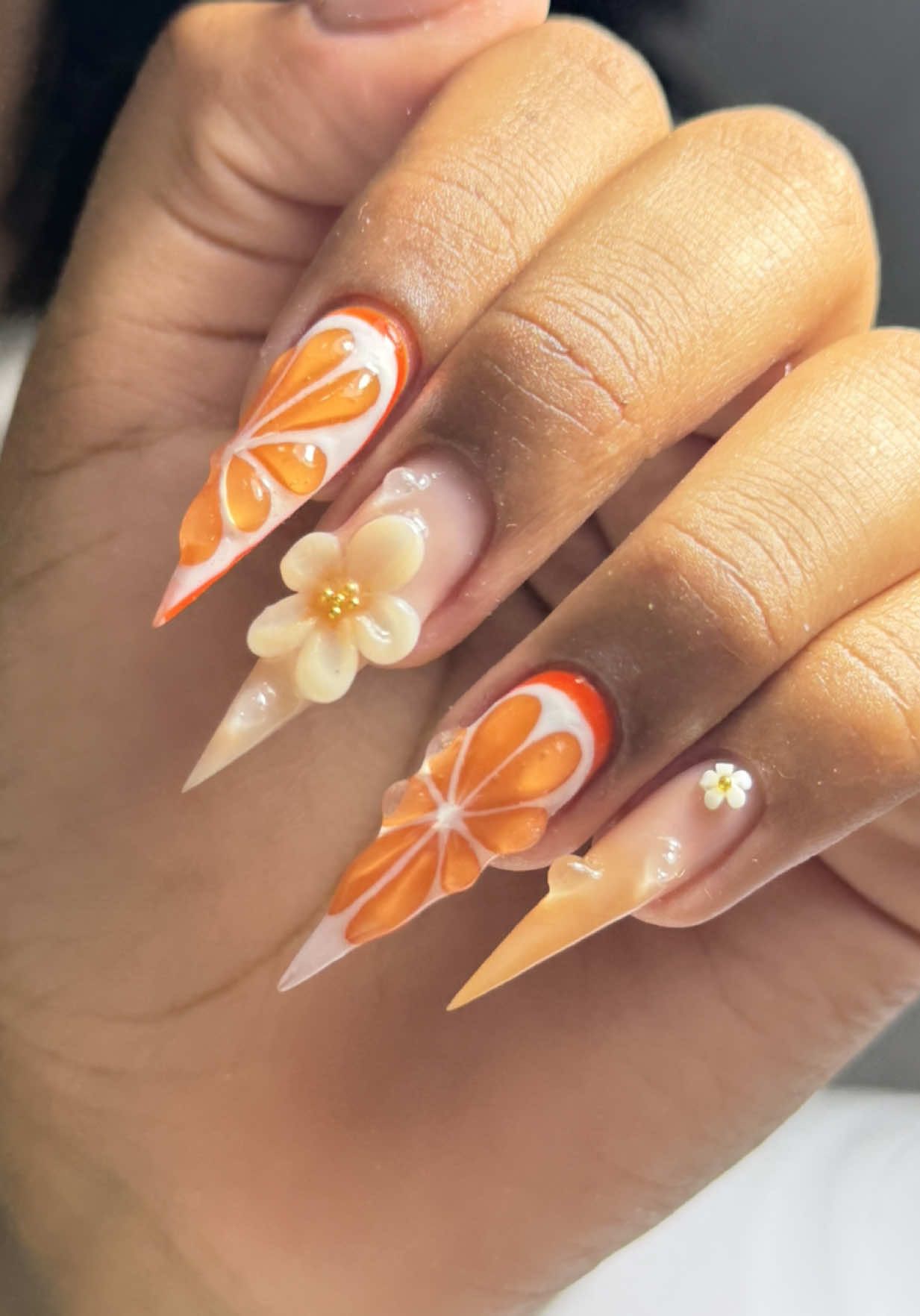@marginails_
