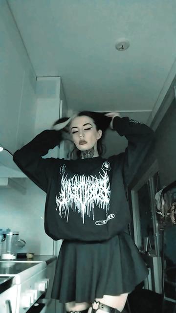 @𝕾𝖔𝖋𝖐𝖚 🐺
