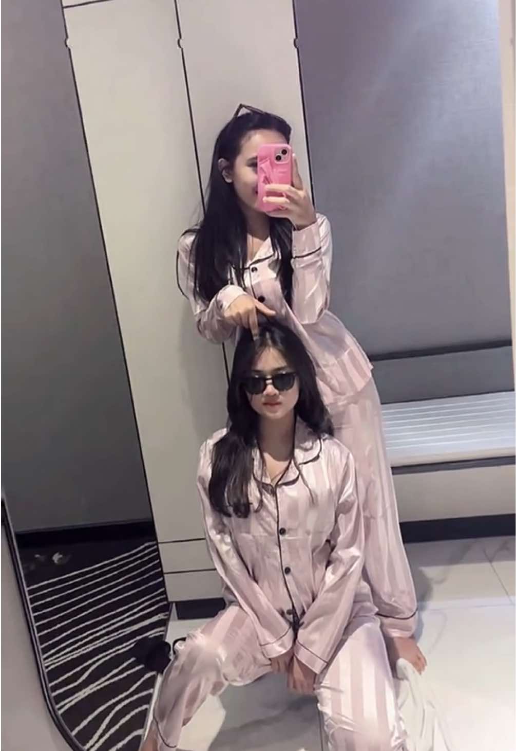 @Selfiee