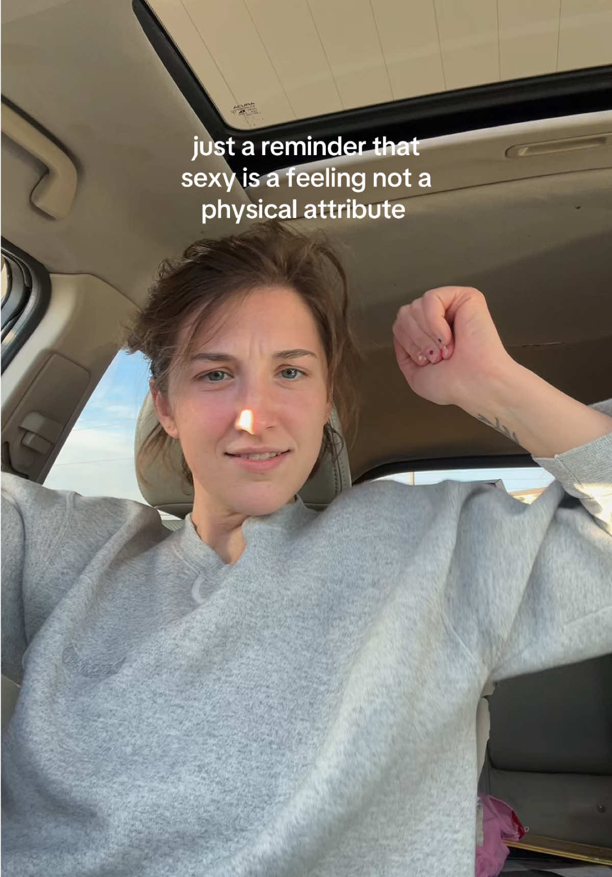 @caraleighclinton
