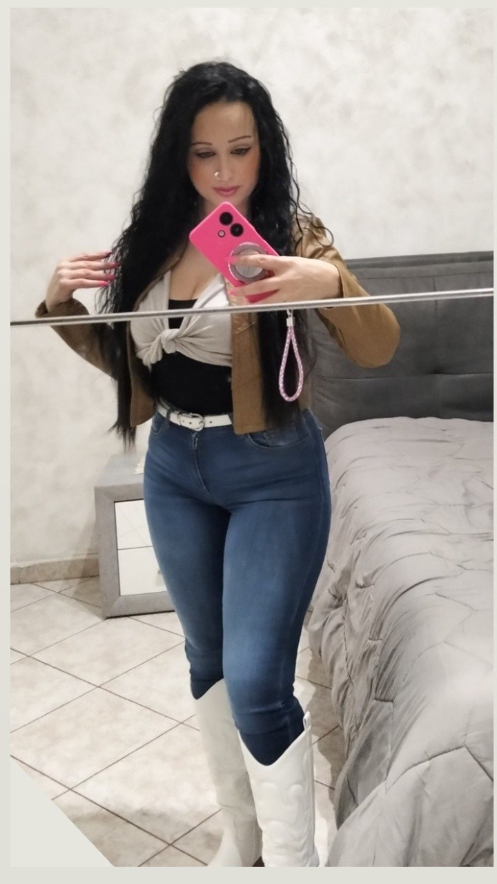 @❤️🅜︎🅔︎🅡︎🅨︎❤️
