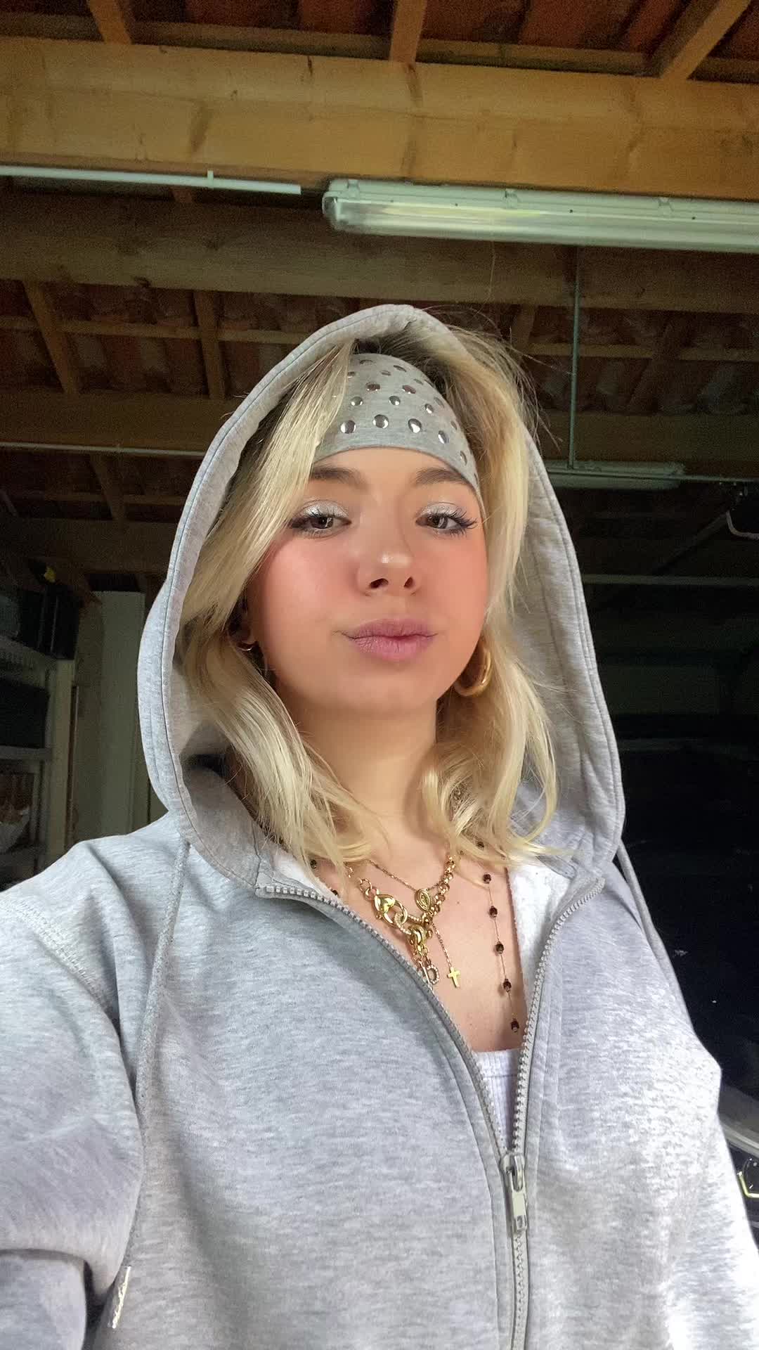 @Blondieee