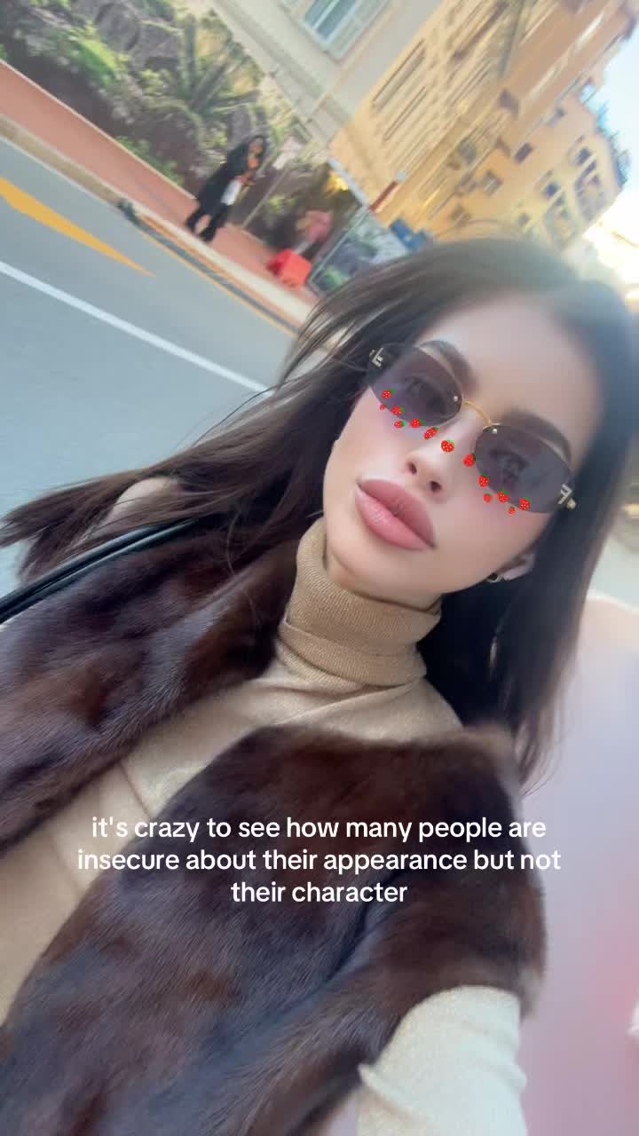 @NOTYOURMONACOGIRL