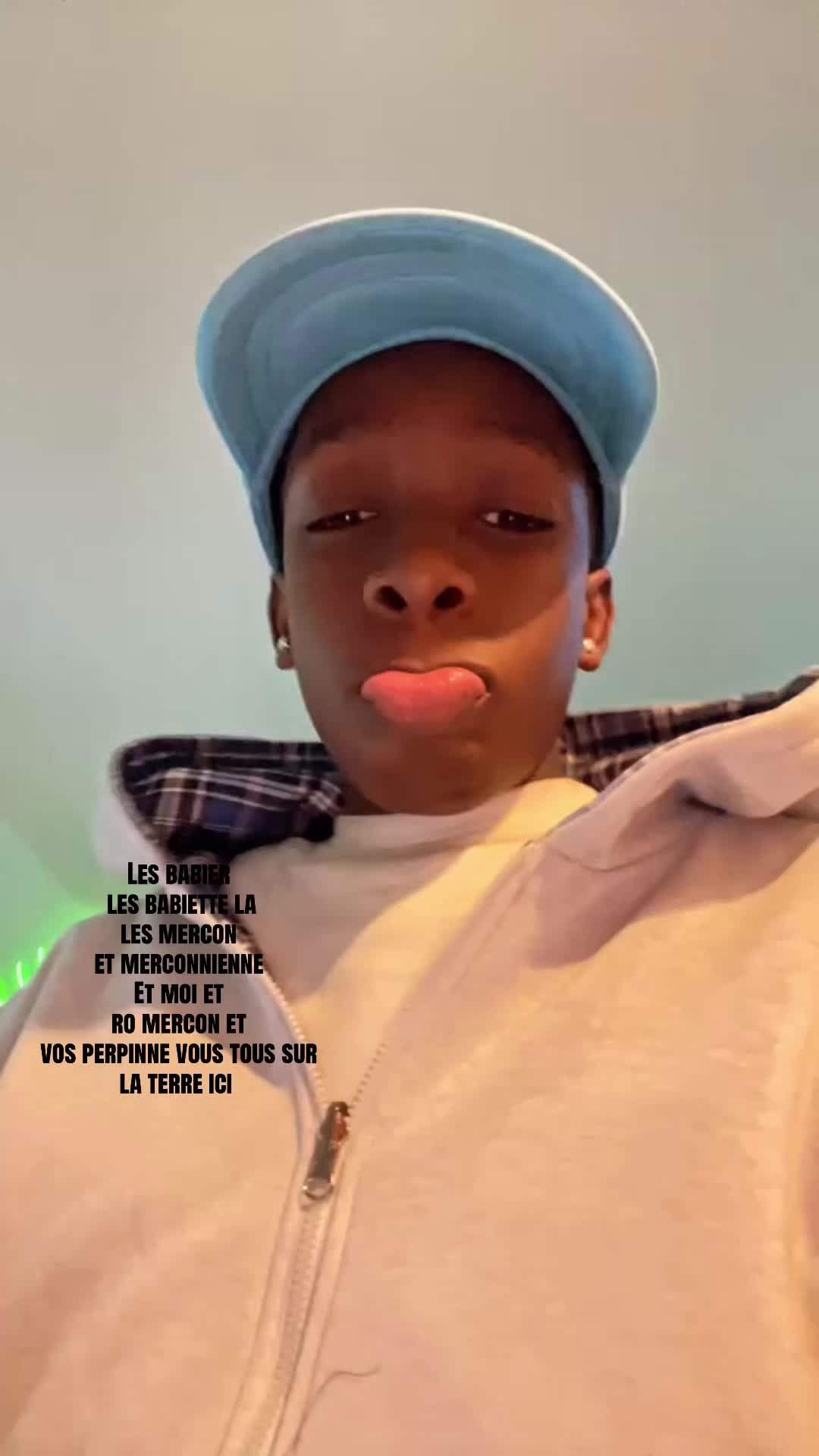 @𝐁.𝟐𝐓🦜